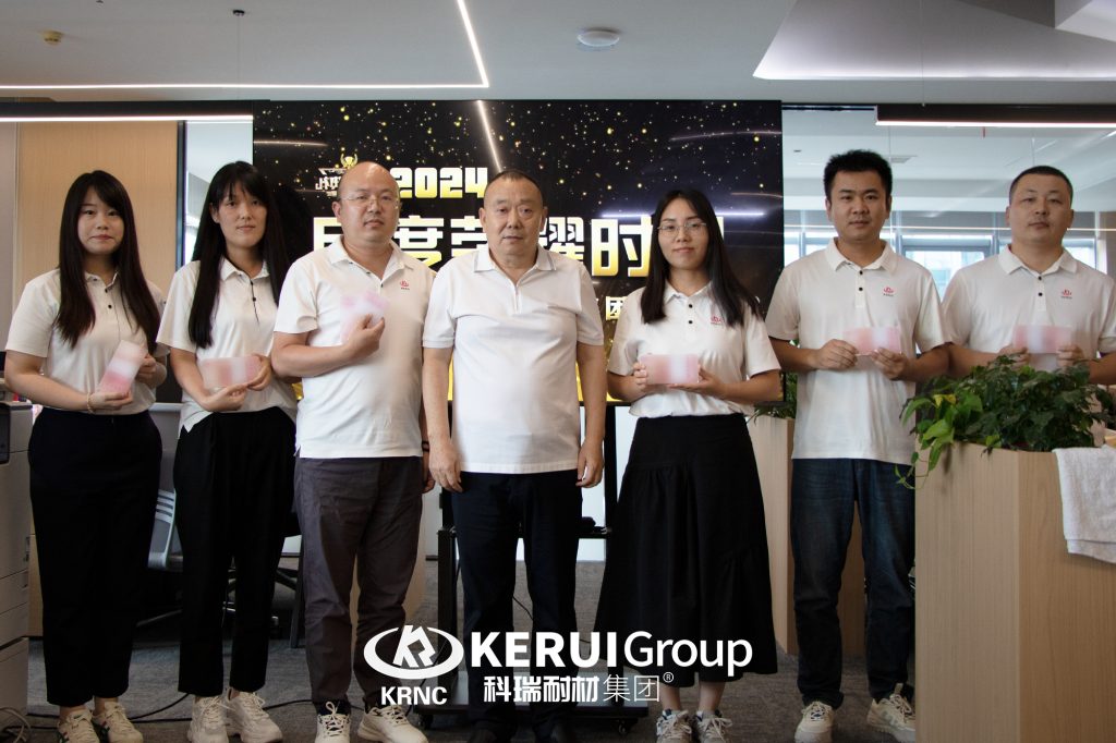 【乘风破浪·筑梦前行】必一耐材举行8月月度总结暨表彰大会